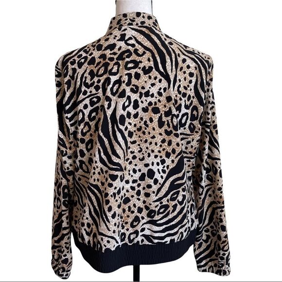 Chico's Zenergy Front Zip Animal Print LIghtweight Jacket - SIze 8 - Picture 9 of 9